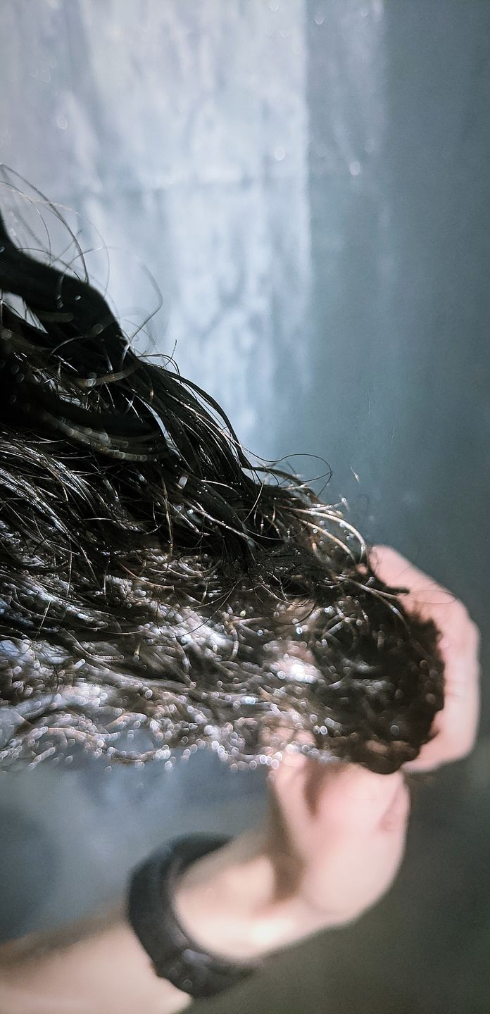 Customer photo review of Curly Hair Shampoo with Aloe Vera for Moisturizing Hair with Lavender Fragrance