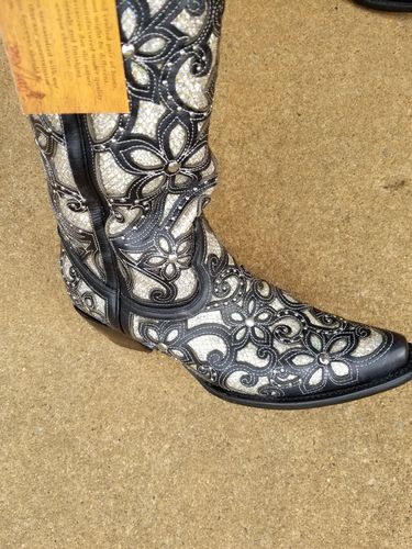 Customer photo review of Corral Ladies Black Full Inlay and Stud Boot A3590