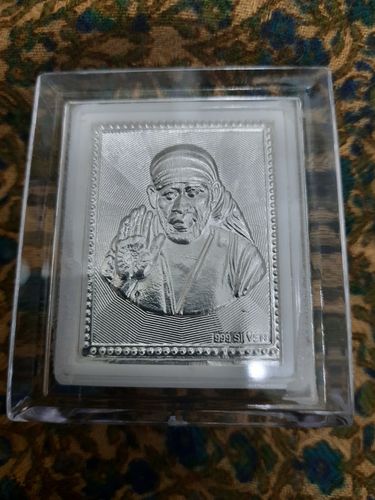 Customer photo review of 999 Silver Sai Baba Stand 2.5inch