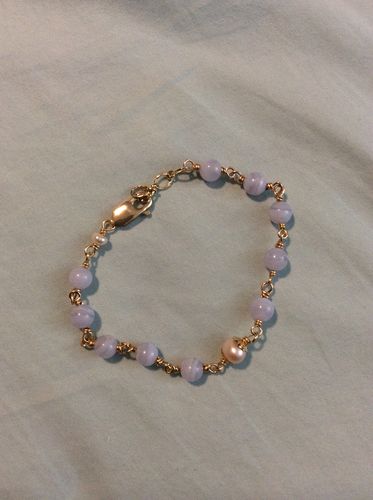 Customer photo review of 15.5" natural 4mm/6mm blue lace Agate Round beads Gemstone