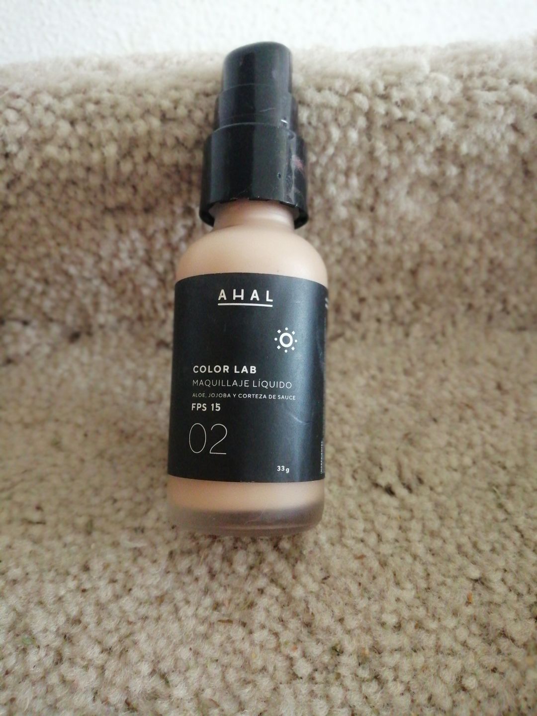 Customer photo review of Maquillaje Líquido 02