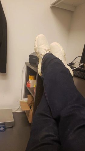 Customer photo review of Amauri Venzon Shoes