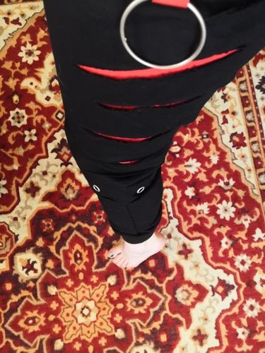 Ardi R. review of Hollin Di Luzio Joggers image 1 out of 1