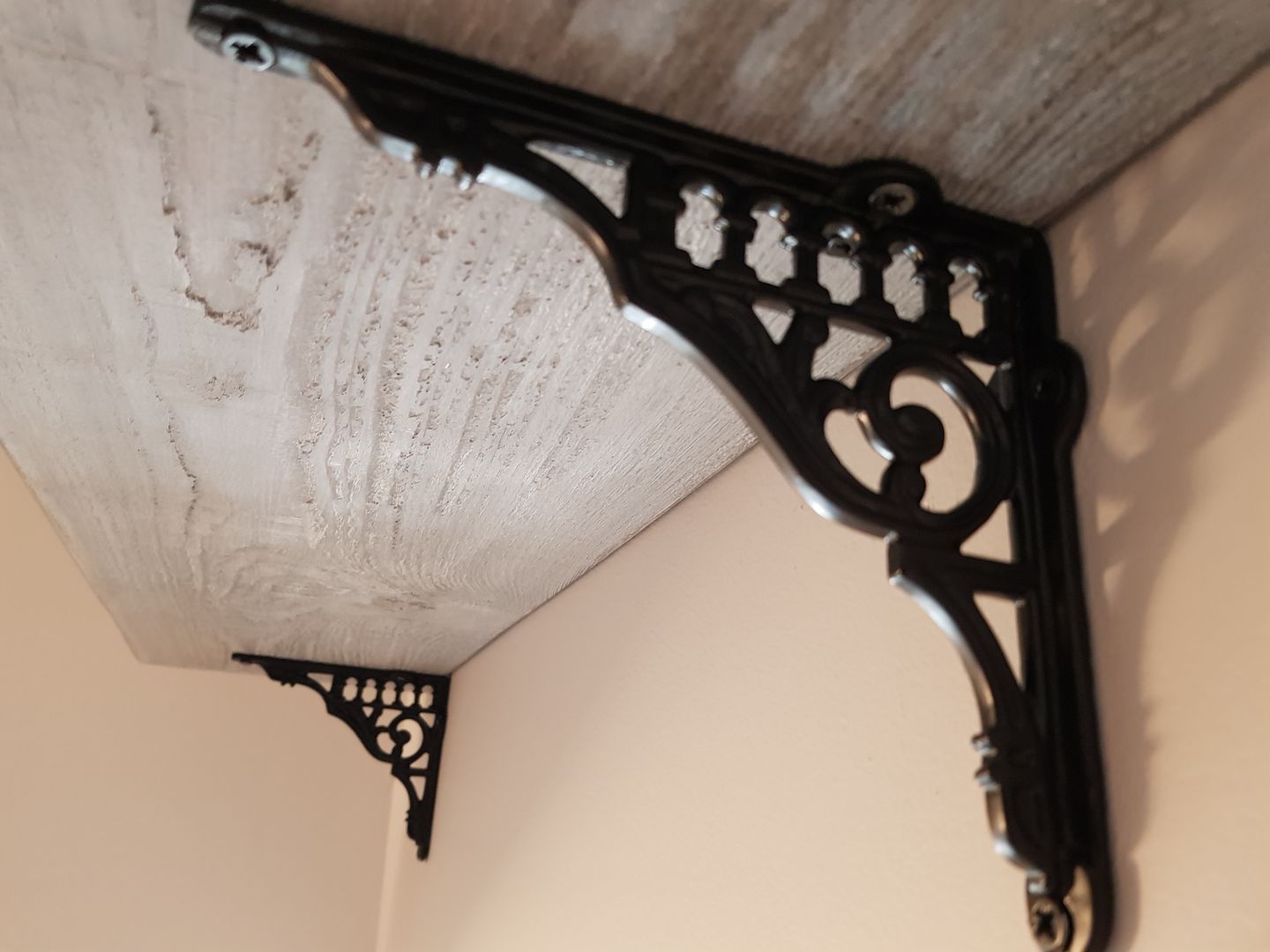 Customer photo review of 6 Inch Railway Cast Iron Shelf Bracket