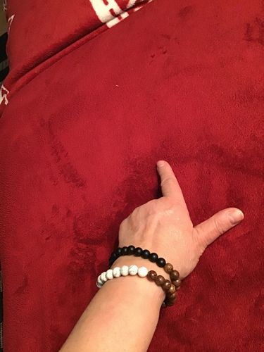 Customer photo review of Zedernholz Armband