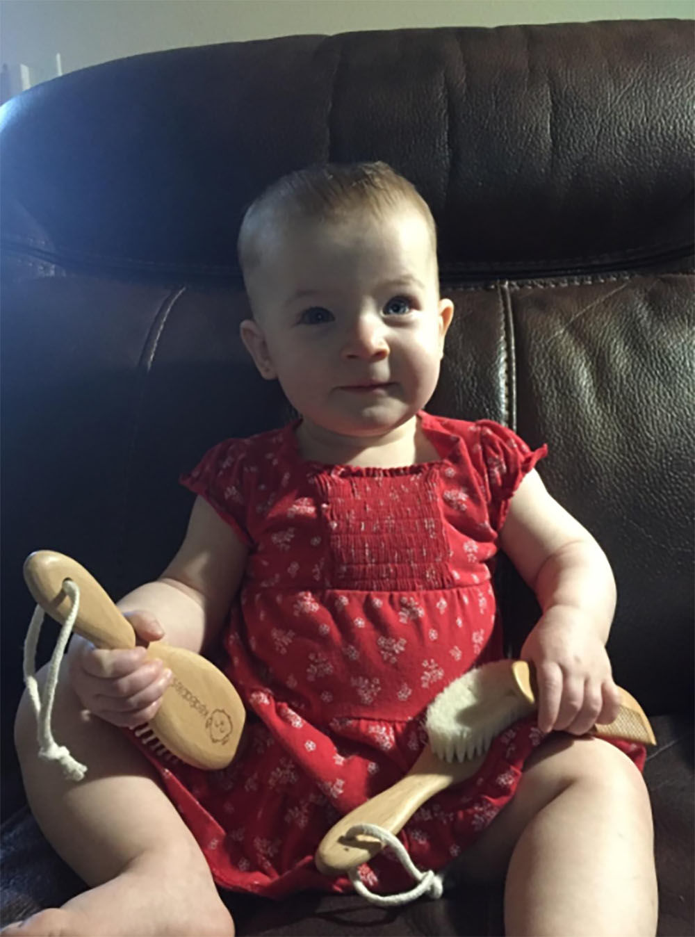 Customer photo review of Baby Hair Brush and Comb Set
