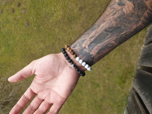 Customer photo review of Zedernholz Armband