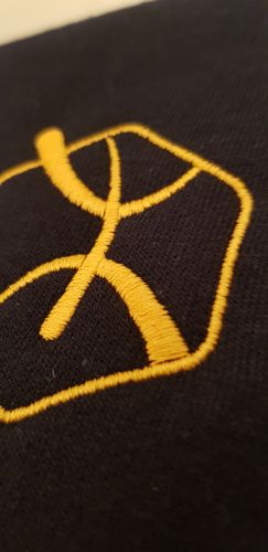 Customer photo review of Pull brodé Amazigh pour homme