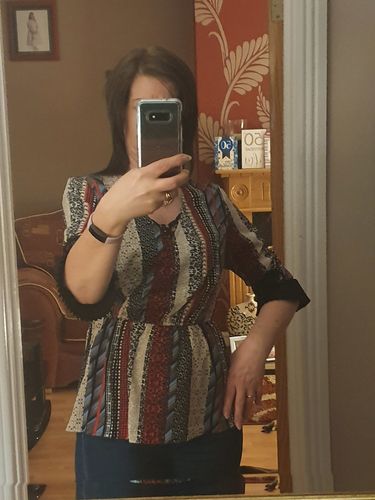 Customer photo review of Dee Red Patterned Pleated Cuffs Top