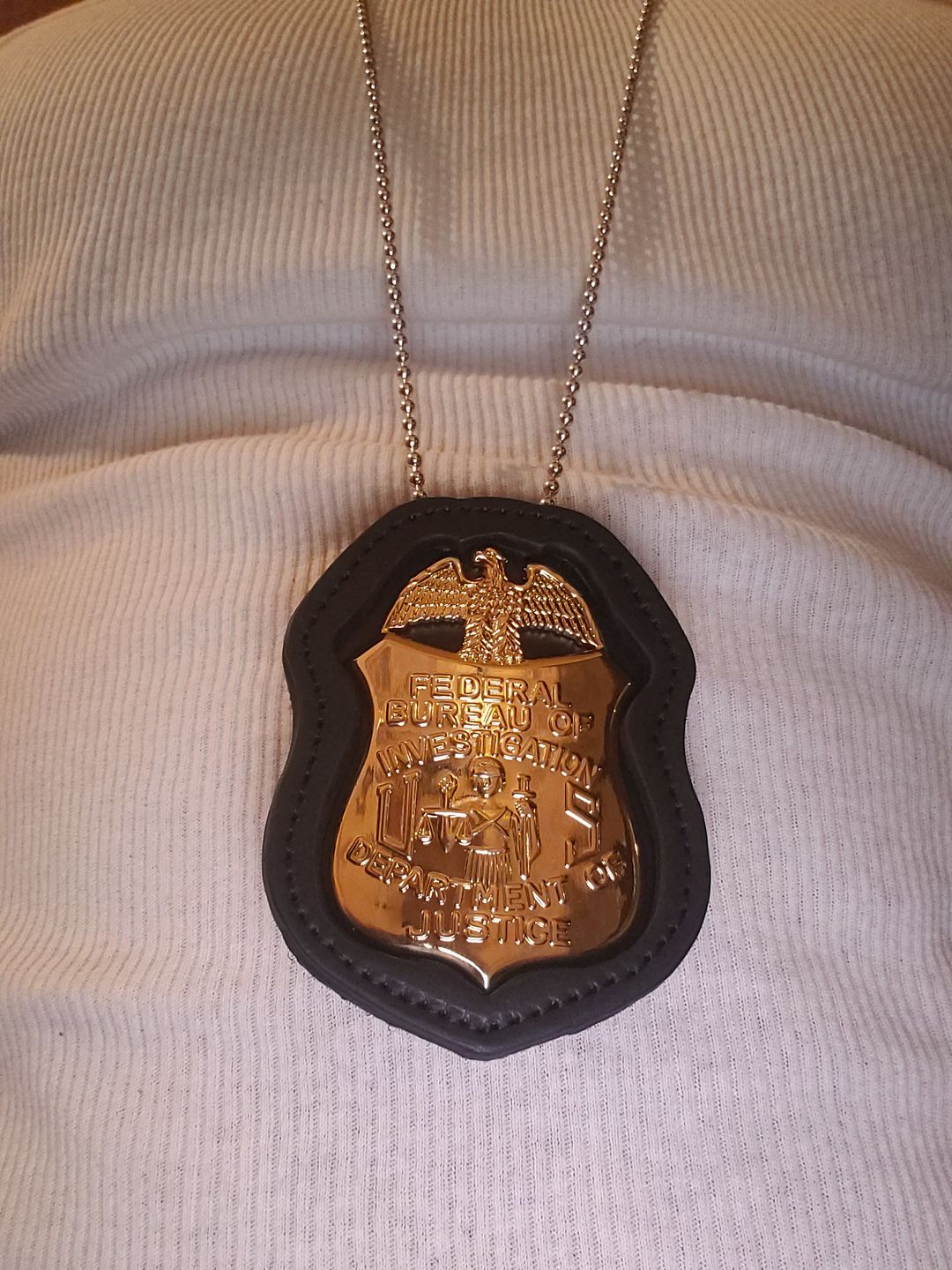 Customer photo review of Genuine Leather Inset Type Holder/ Holster/ Wallet For US Federal Police Badges