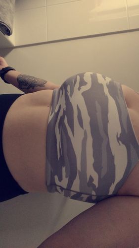 Customer photo review of Camo Compact
