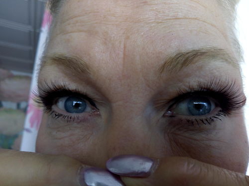 Customer photo review of Magnetic Eyelashes