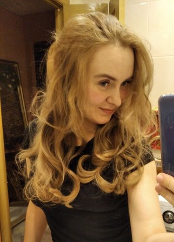 Customer photo review of Halo Hair Extensions