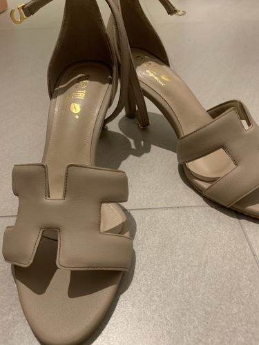 Customer photo review of Alyssa Heels in Taupe