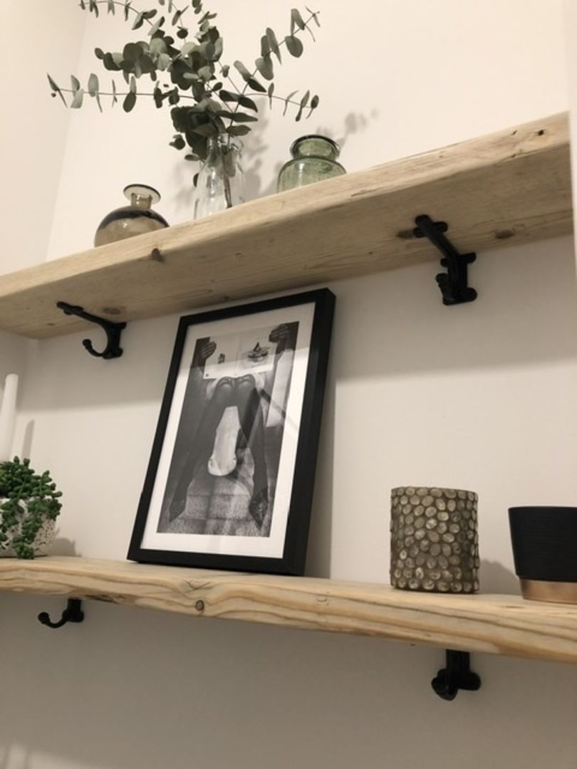 Customer photo review of 4 Inch Chiltern Cast Iron Shelf Bracket