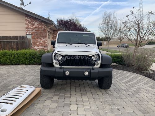 Customer photo review of Shark Grille - Black & White (07-18 Wrangler JK/ JKU)