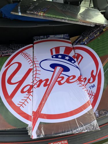 Customer photo review of New York Yankees Canvas Painting Wall Art Poster Decor