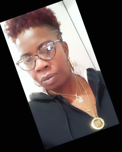Customer photo review of Nefertiti Outline Necklace