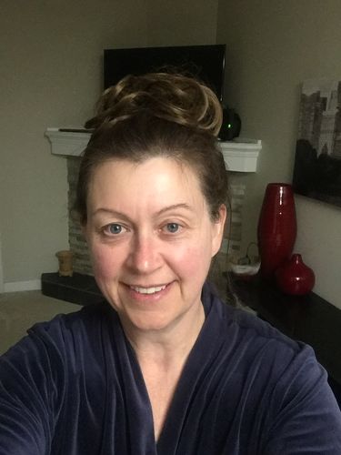 Customer photo review of JuvaBun Messy Bun