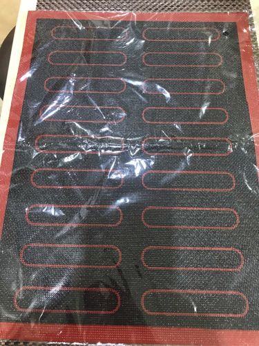 Customer photo review of Tapis de cuisson silicone pour éclairs