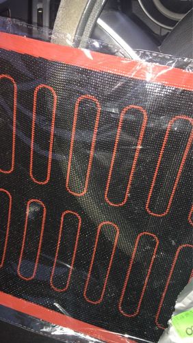 Customer photo review of Tapis de cuisson silicone pour éclairs