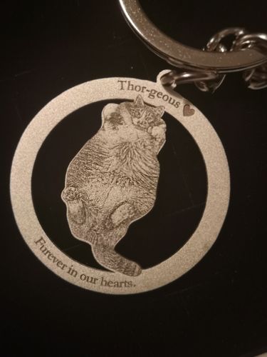 Customer photo review of Silvercut™ Keychain