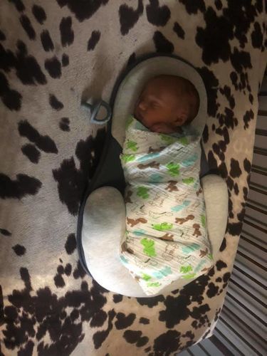 Customer photo review of BabyMello™ Sleepy Baby Bed