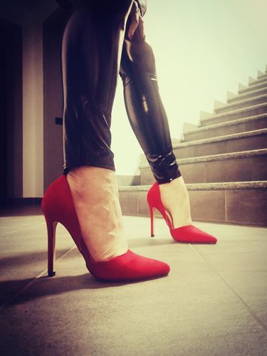 Customer photo review of Suede Bout Pointu Talons Minces