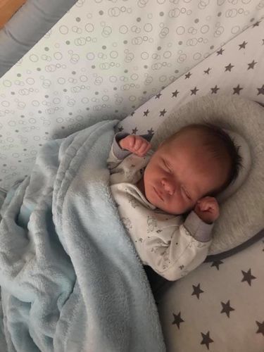 Customer photo review of BabyMello™ Sleepy Baby Bed