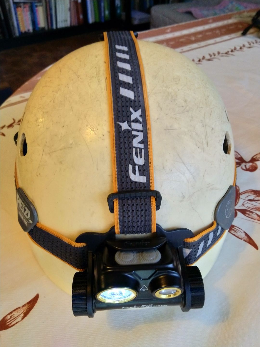 Customer photo review of Fenix HM65R Lampe frontale à double faisceau - 1400 lumens - rechargeable batterie incluse