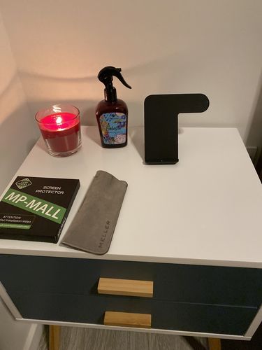 Customer photo review of Premium Fast Wireless Charging Stand for Apple Watch & iPhone