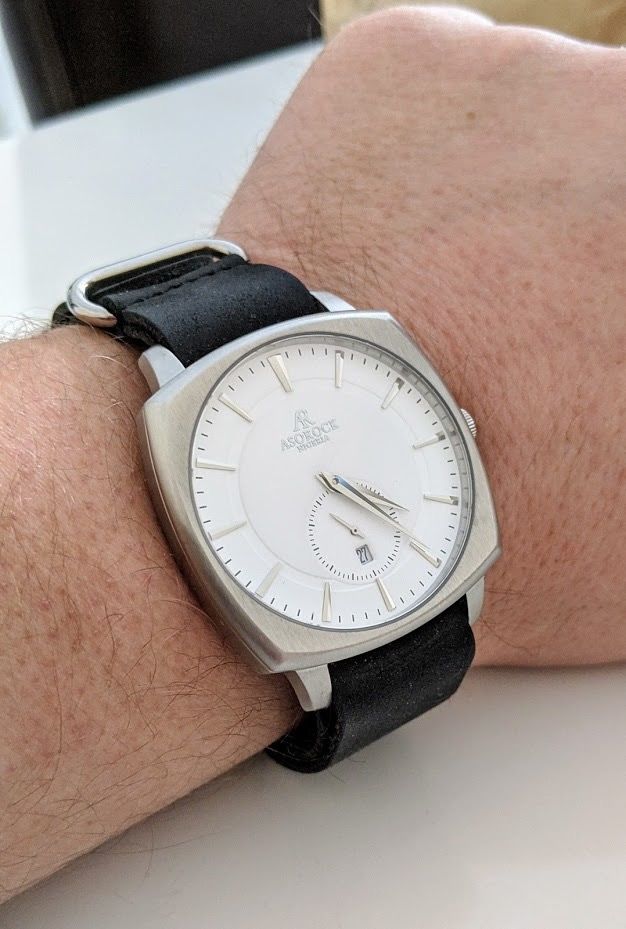 Customer photo review of Silver/White Monolith