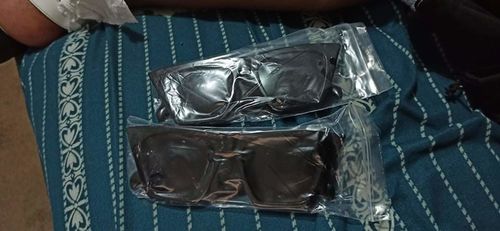 Customer photo review of Vintage Luxe Sunglasses