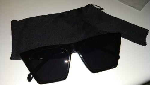 Customer photo review of Vintage Luxe Sunglasses