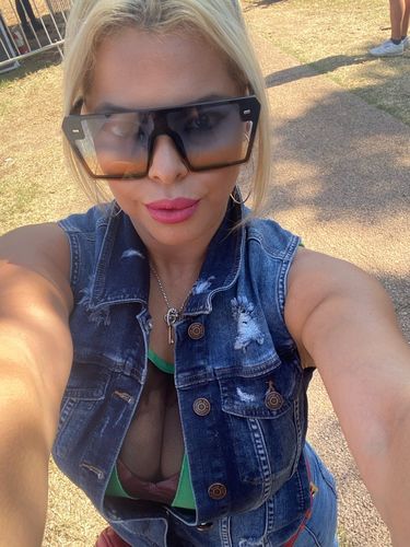 Customer photo review of Chloé Plush Sunglasses