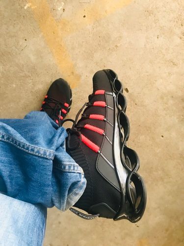 Customer photo review of Neal Kleber Sneakers