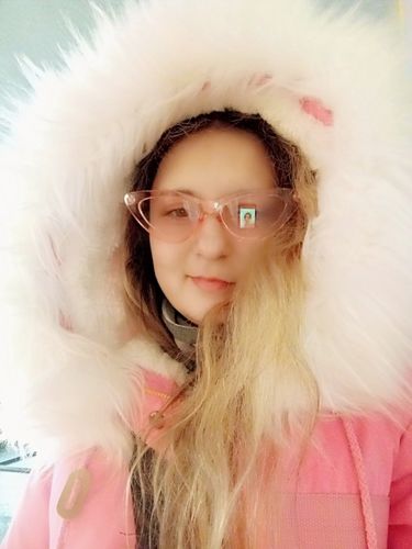 Customer photo review of Cat Eye Sunglasses