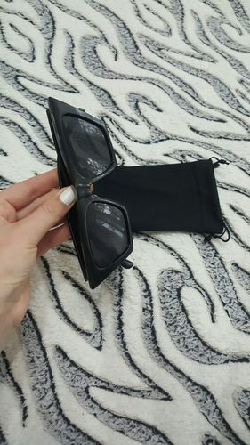 Customer photo review of Vintage Luxe Sunglasses