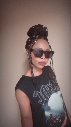 Customer photo review of Vintage Luxe Sunglasses