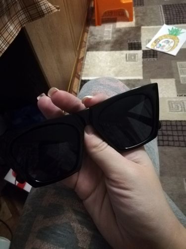 Customer photo review of Vintage Luxe Sunglasses