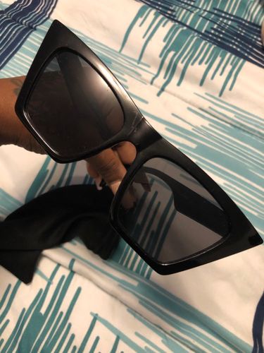 Customer photo review of Vintage Luxe Sunglasses