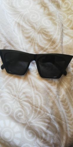 Customer photo review of Vintage Luxe Sunglasses