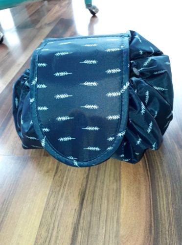 Charlotte t. review of ScrunchSac™ - Magic Cosmetics Pouch