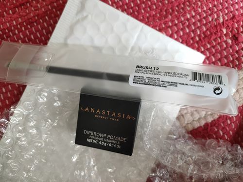 Customer photo review of ANASTASIA BEVERLY HILLS Duo brush #12 eyebrow brush