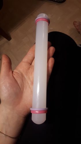 Customer photo review of Rouleau a pate a sucre silicone