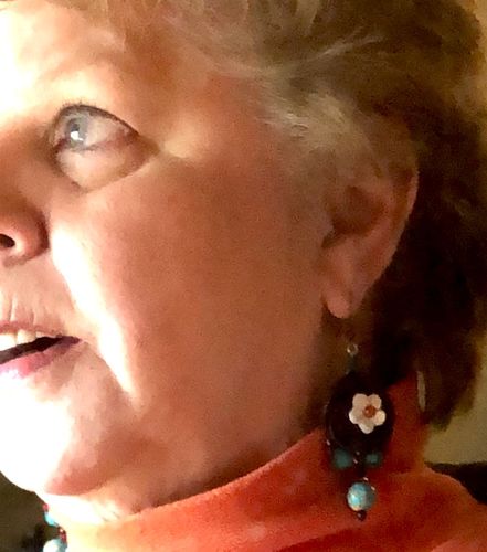 Customer photo review of Casual Woven Agate Shell Flower Earrings
