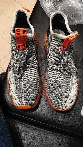 Customer photo review of Rogerin Weiss Sneakers