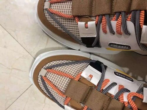 Customer photo review of Marcus Bosio Sneakers