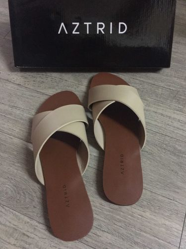 Customer photo review of Bea Beige