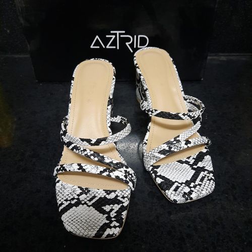 Customer photo review of Liv White Snake
